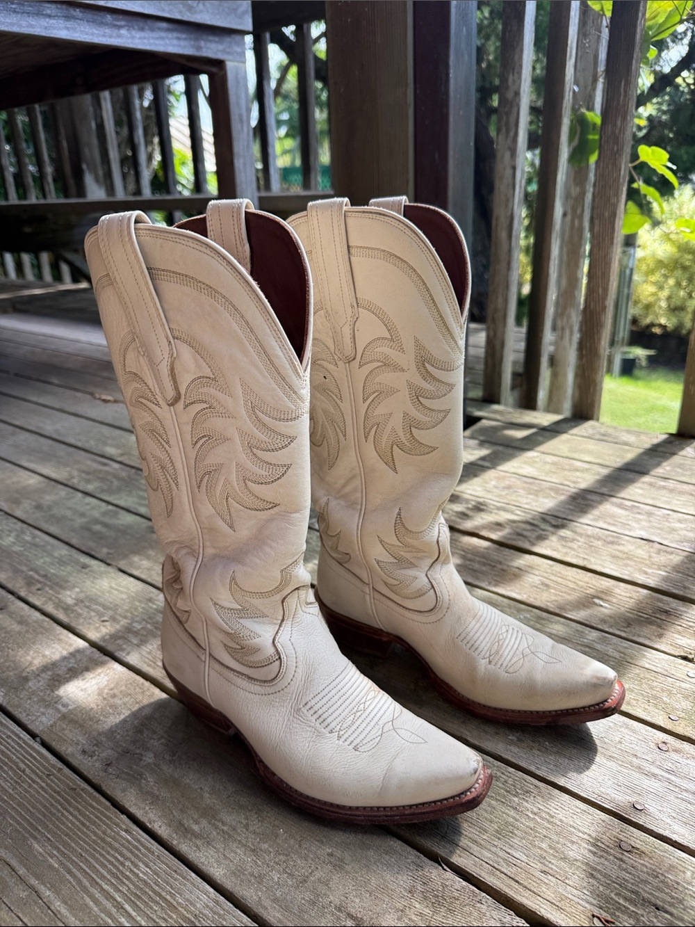Tecovas Cream Leather Women's Western Boots with Embroidered Stitching
